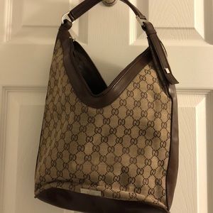 Gucci bag rarely used very minor scuffing